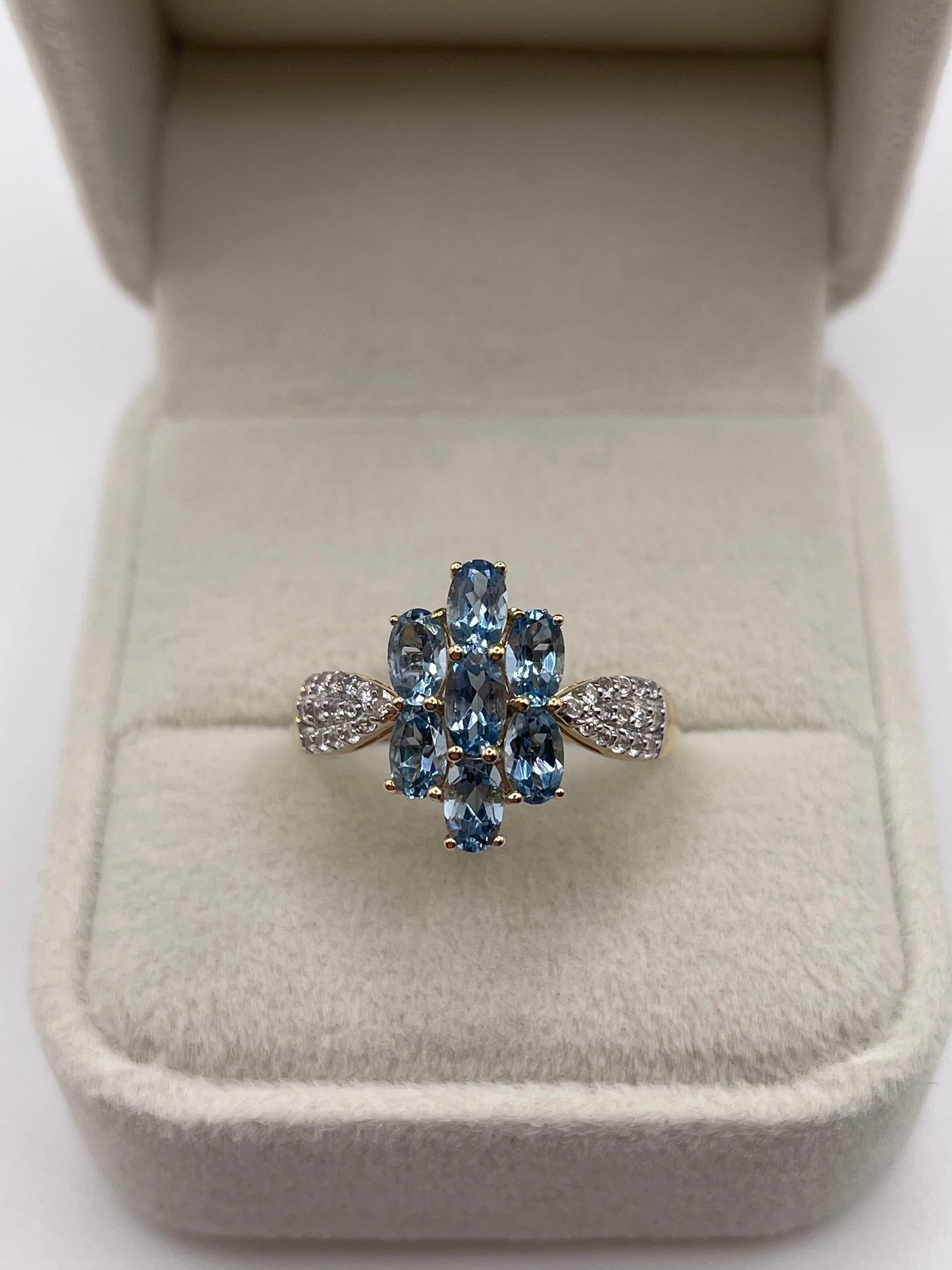 9ct gold topaz and diamond ring