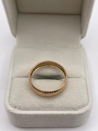9ct gold patterned band