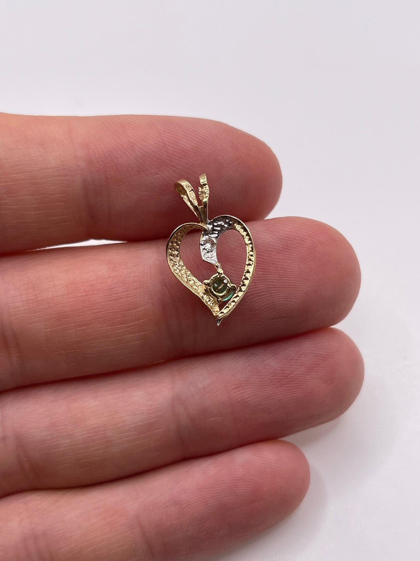 9ct gold emerald and diamond pendant