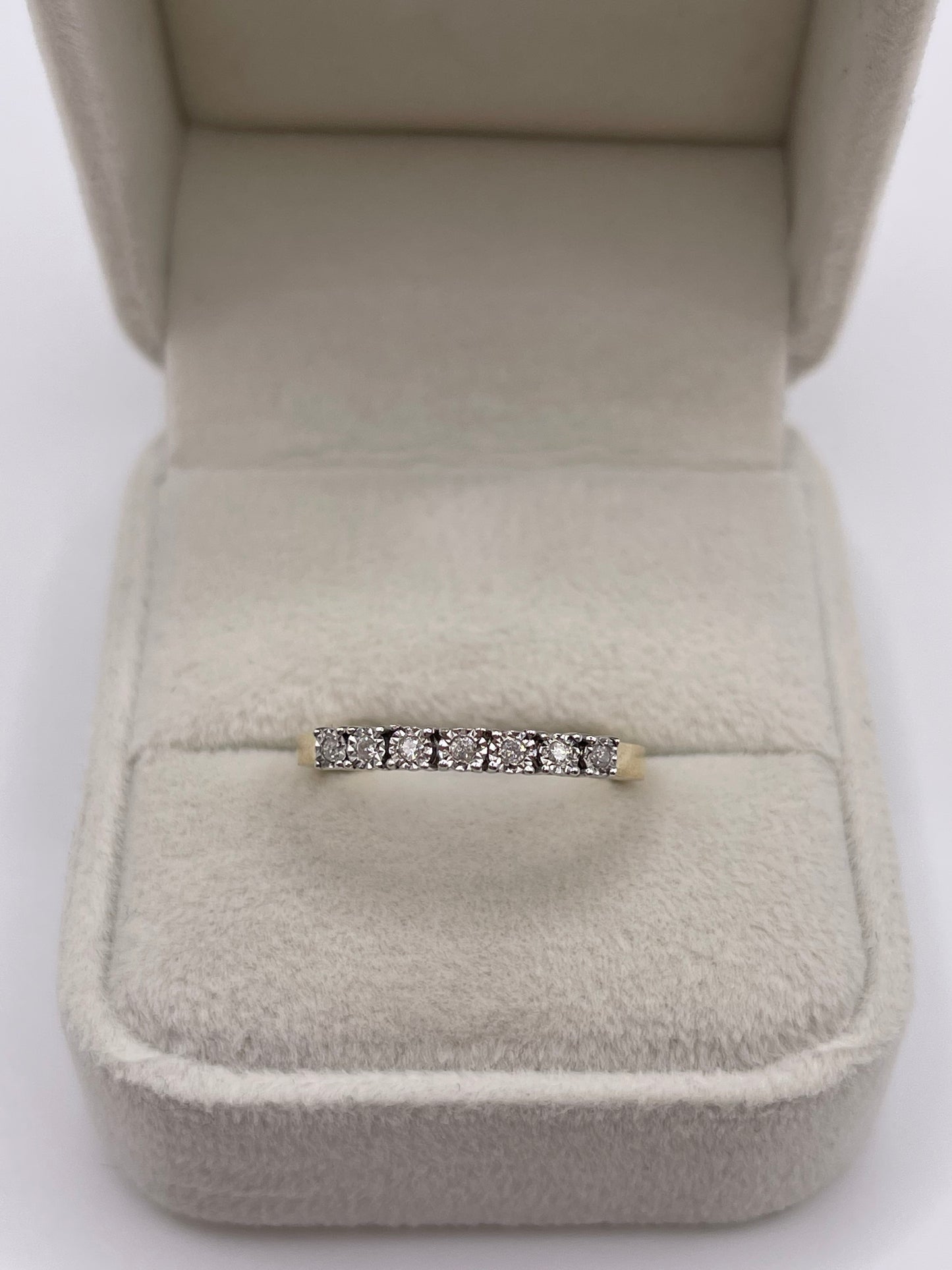 9ct gold diamond ring