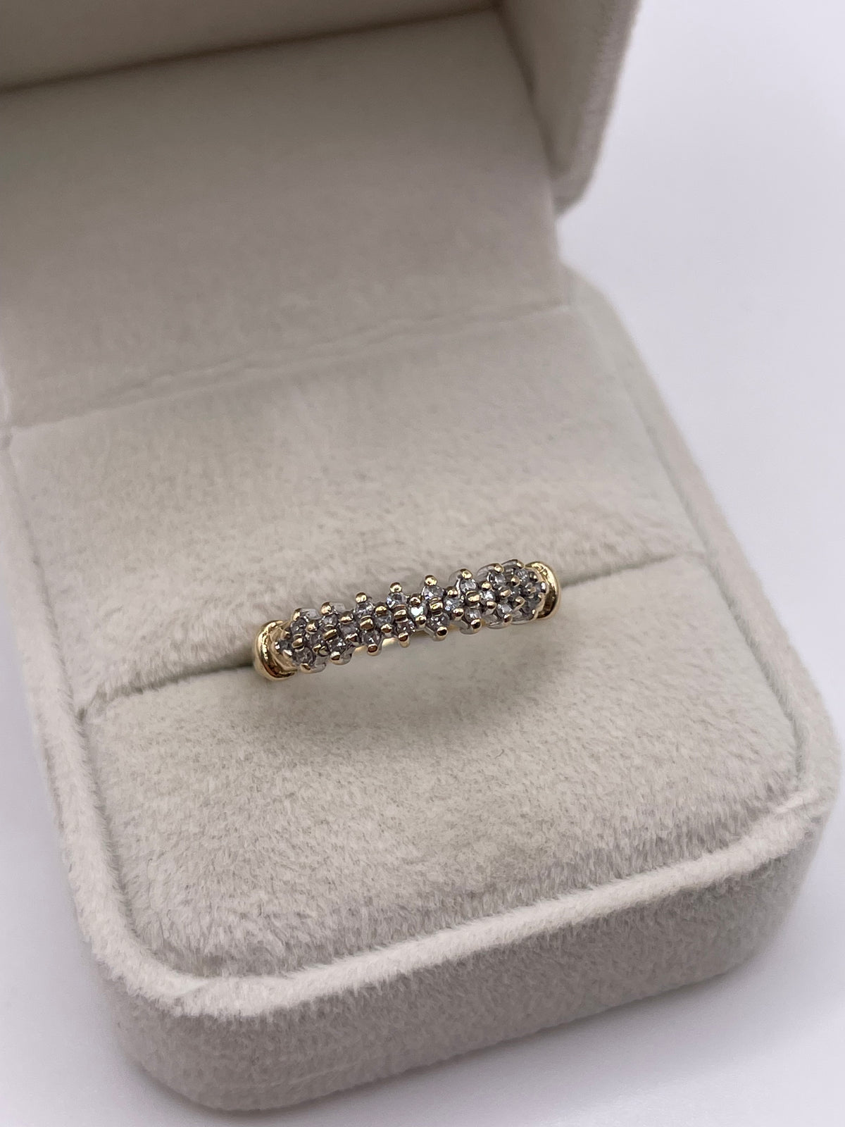 9ct gold diamond cluster ring