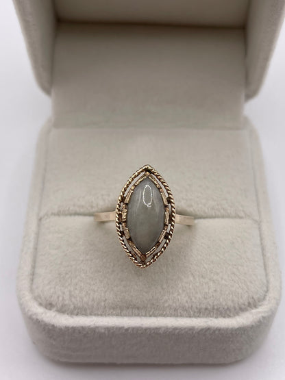 9ct gold jade ring