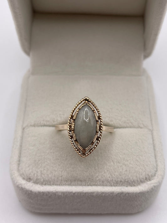 9ct gold jade ring