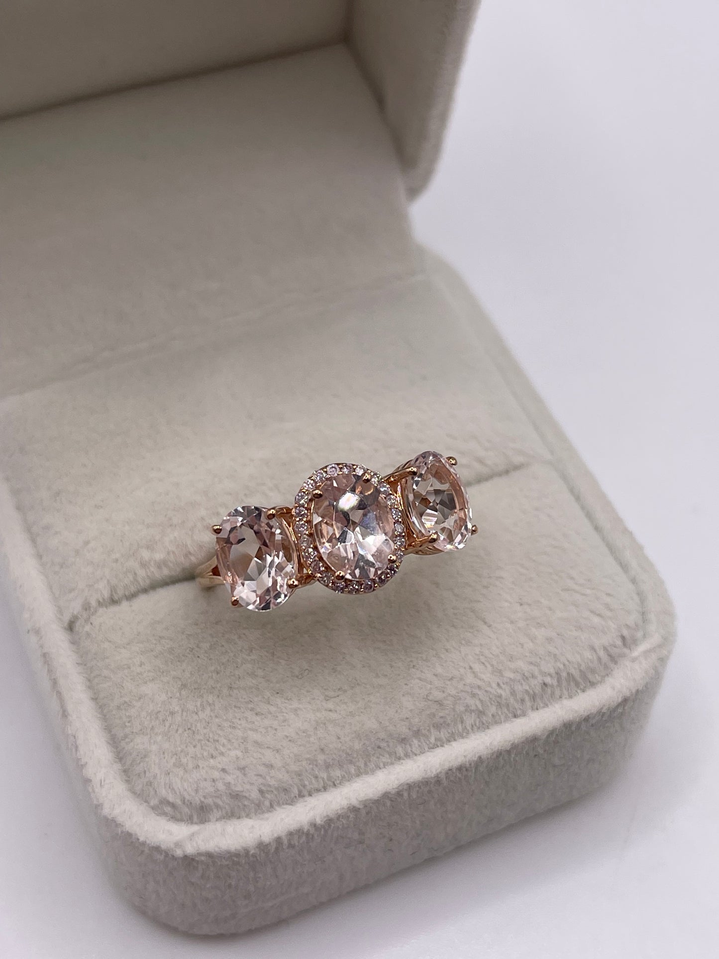 9ct rose gold morganite and diamond ring