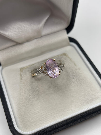 9ct gold kunzite and zircon ring