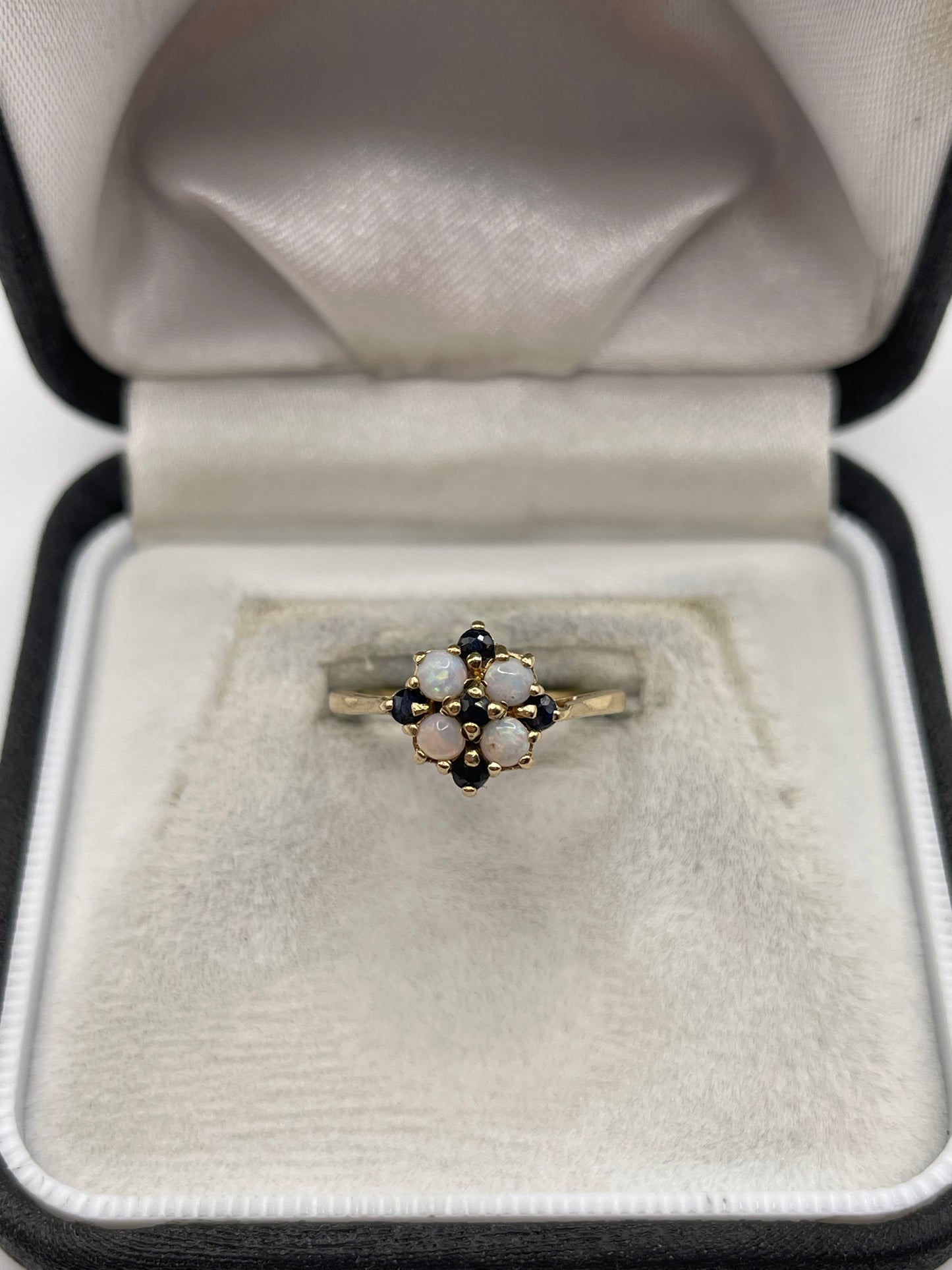 9ct gold opal and sapphire ring