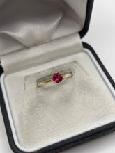 Load image into Gallery viewer, 9ct gold topaz ring
