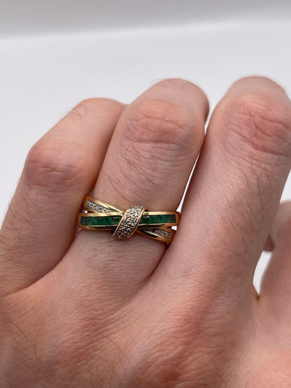 9ct gold emerald and diamond ring