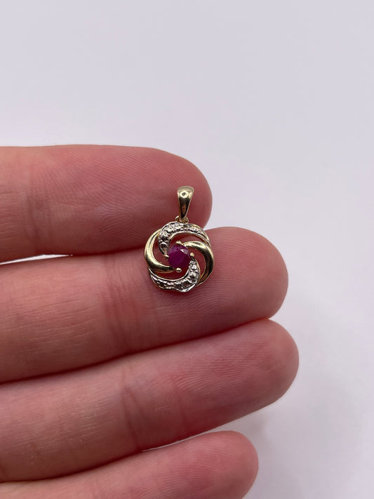 9ct gold ruby pendant
