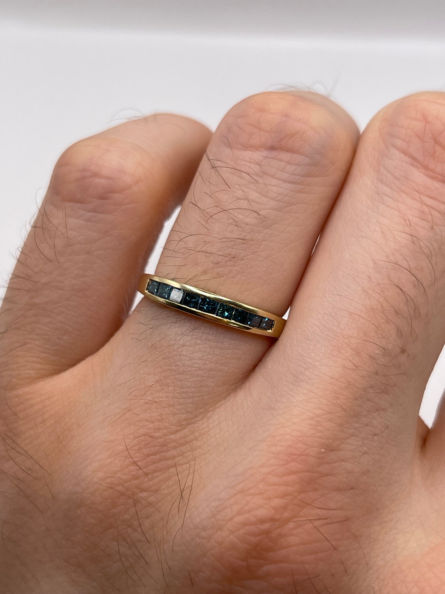 9ct gold blue diamond ring