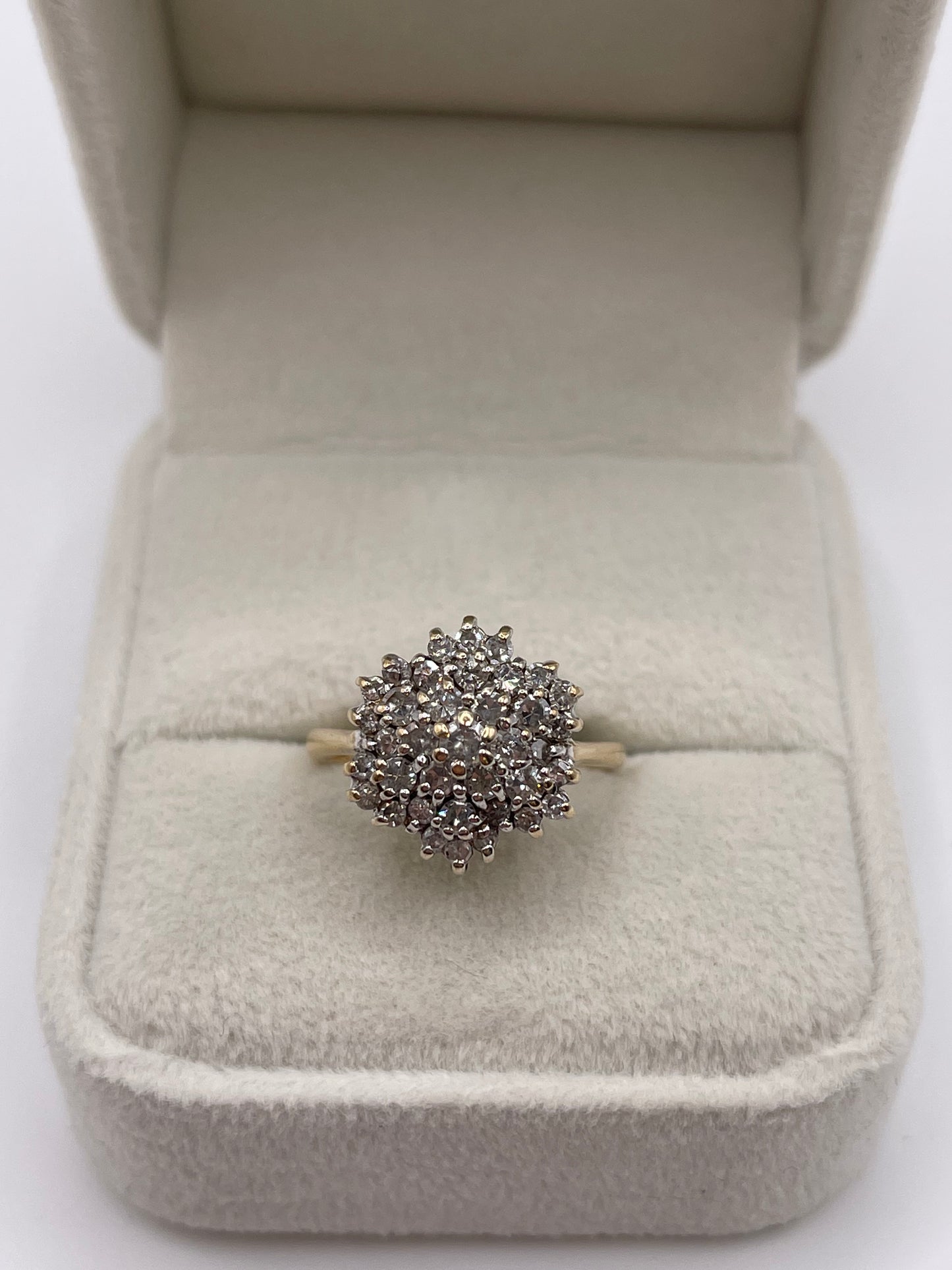 9ct gold diamond cluster ring