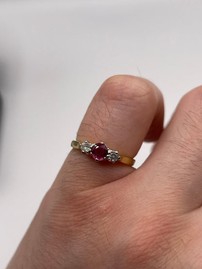 18ct gold ruby and diamond ring