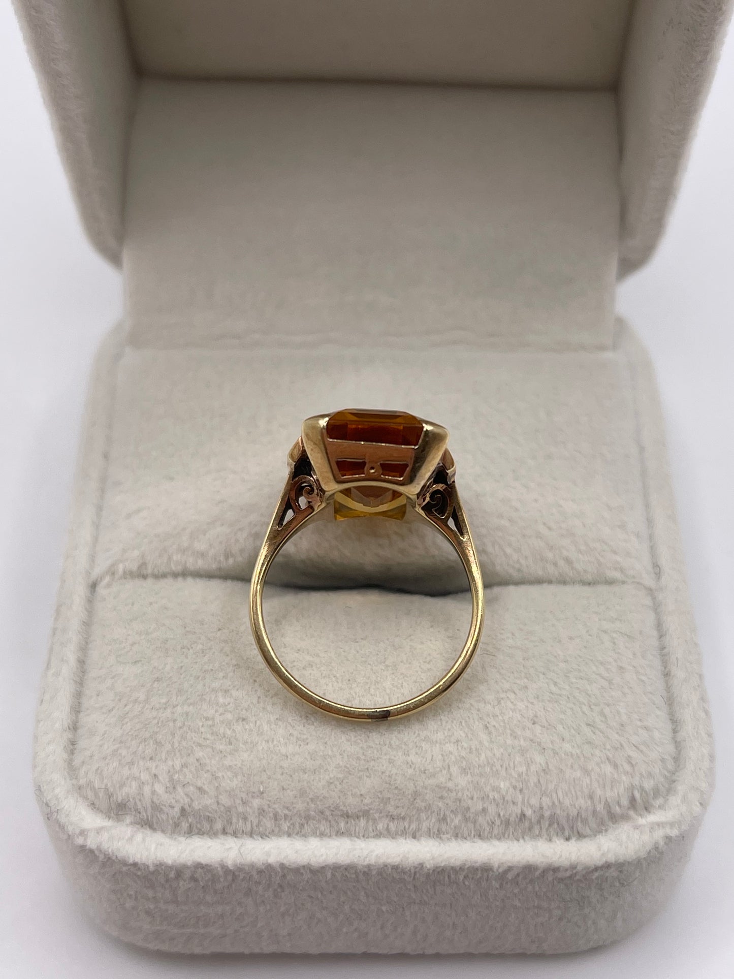 14ct gold citrine ring