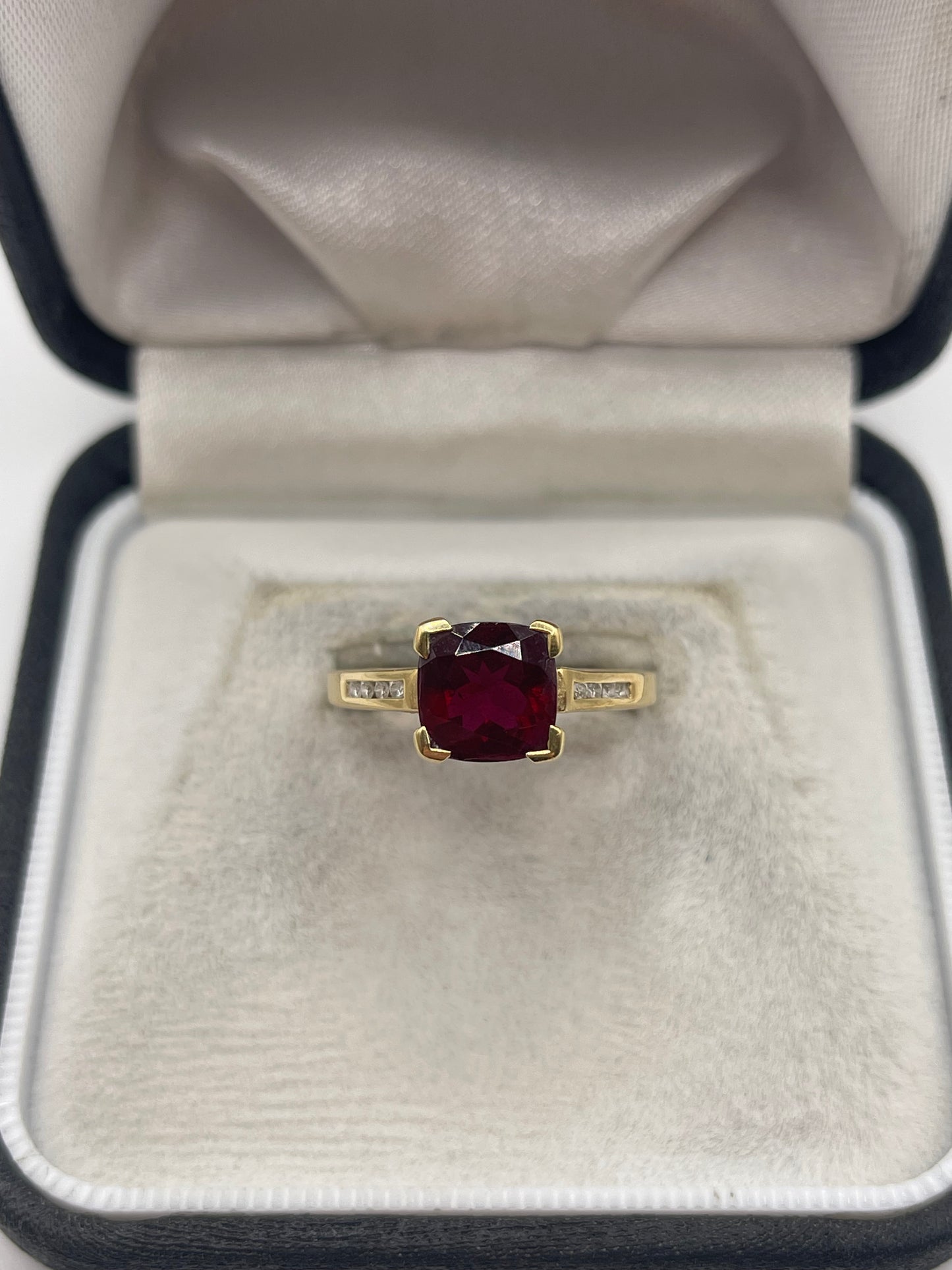 18ct gold tourmaline and diamond ring