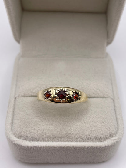 9ct gold garnet gypsy ring