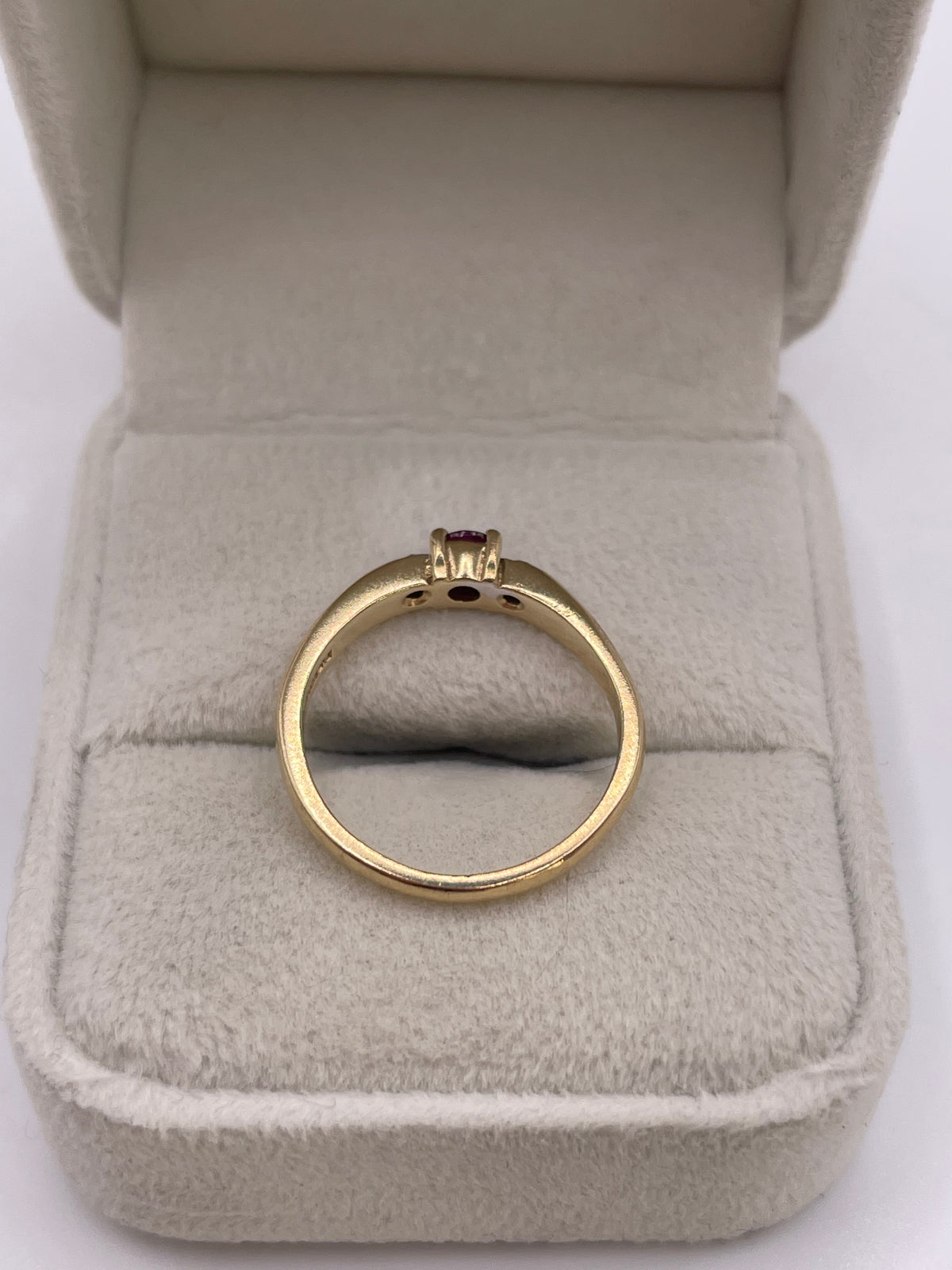 9ct gold ruby and diamond ring