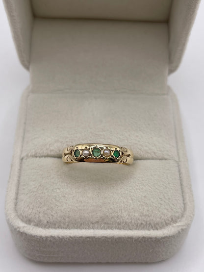 9ct gold emerald and pearl ring