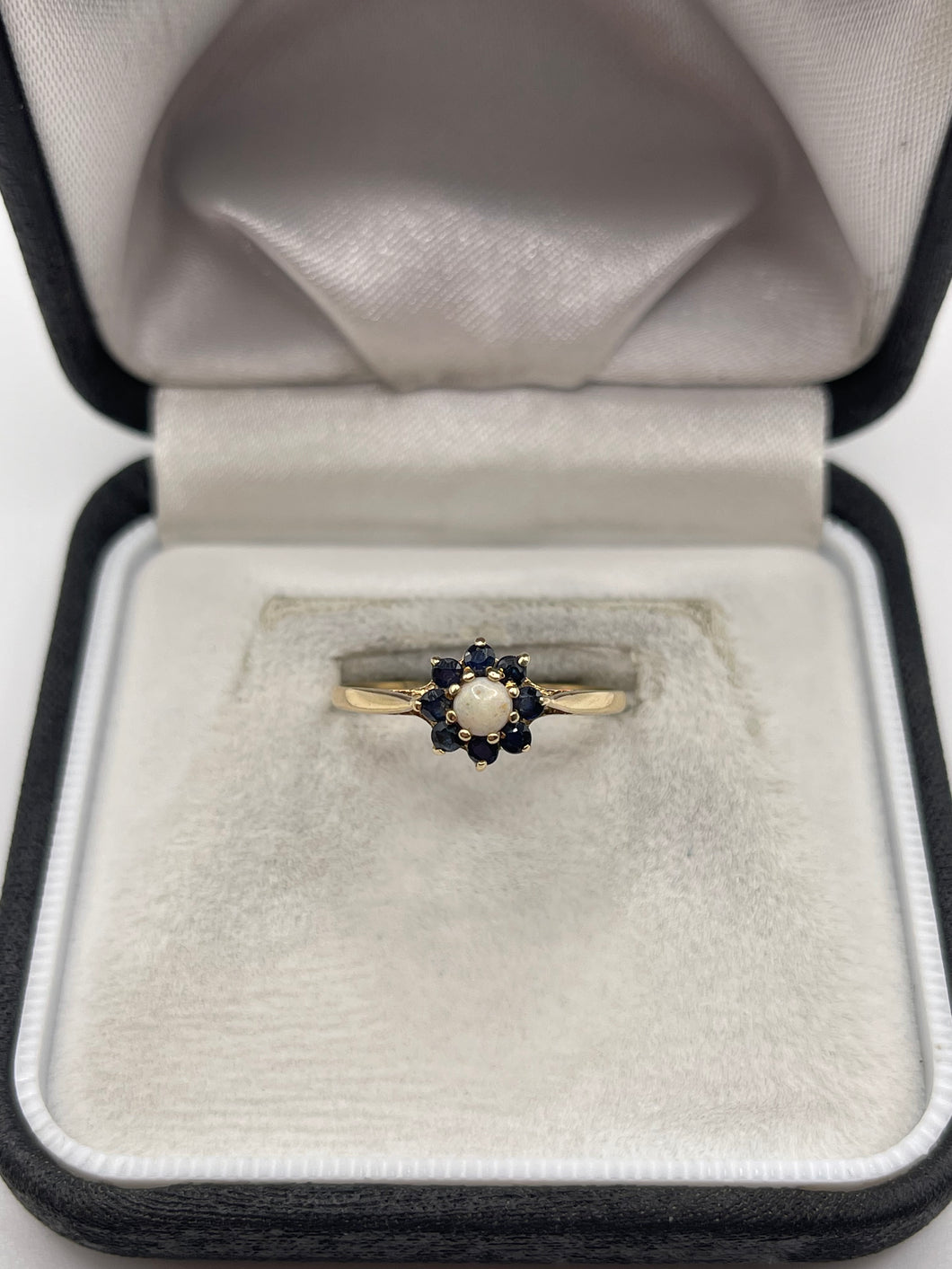 9ct gold opal and sapphire ring