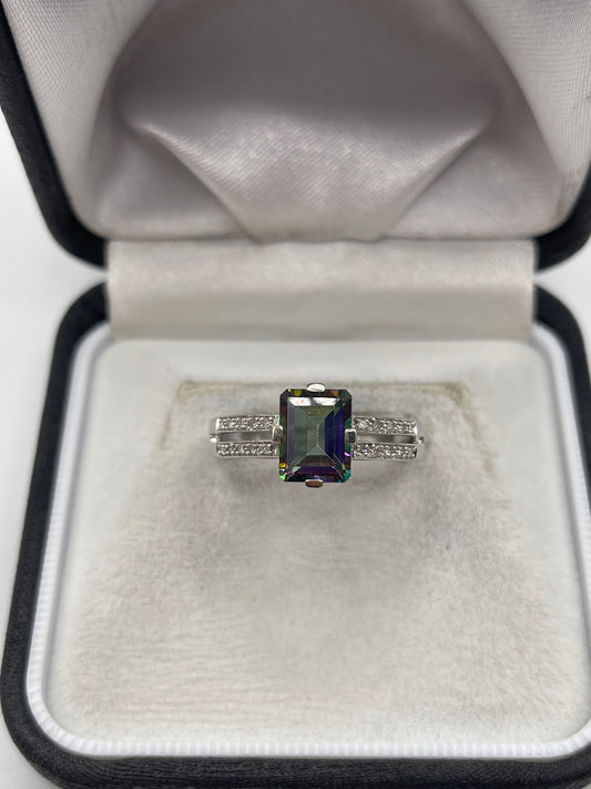 9ct white gold mystic topaz and diamond ring