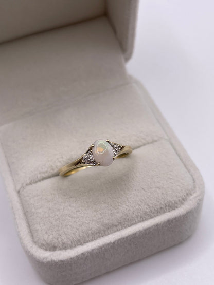 9ct gold opal and diamond ring