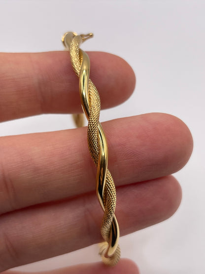 9ct gold bangle