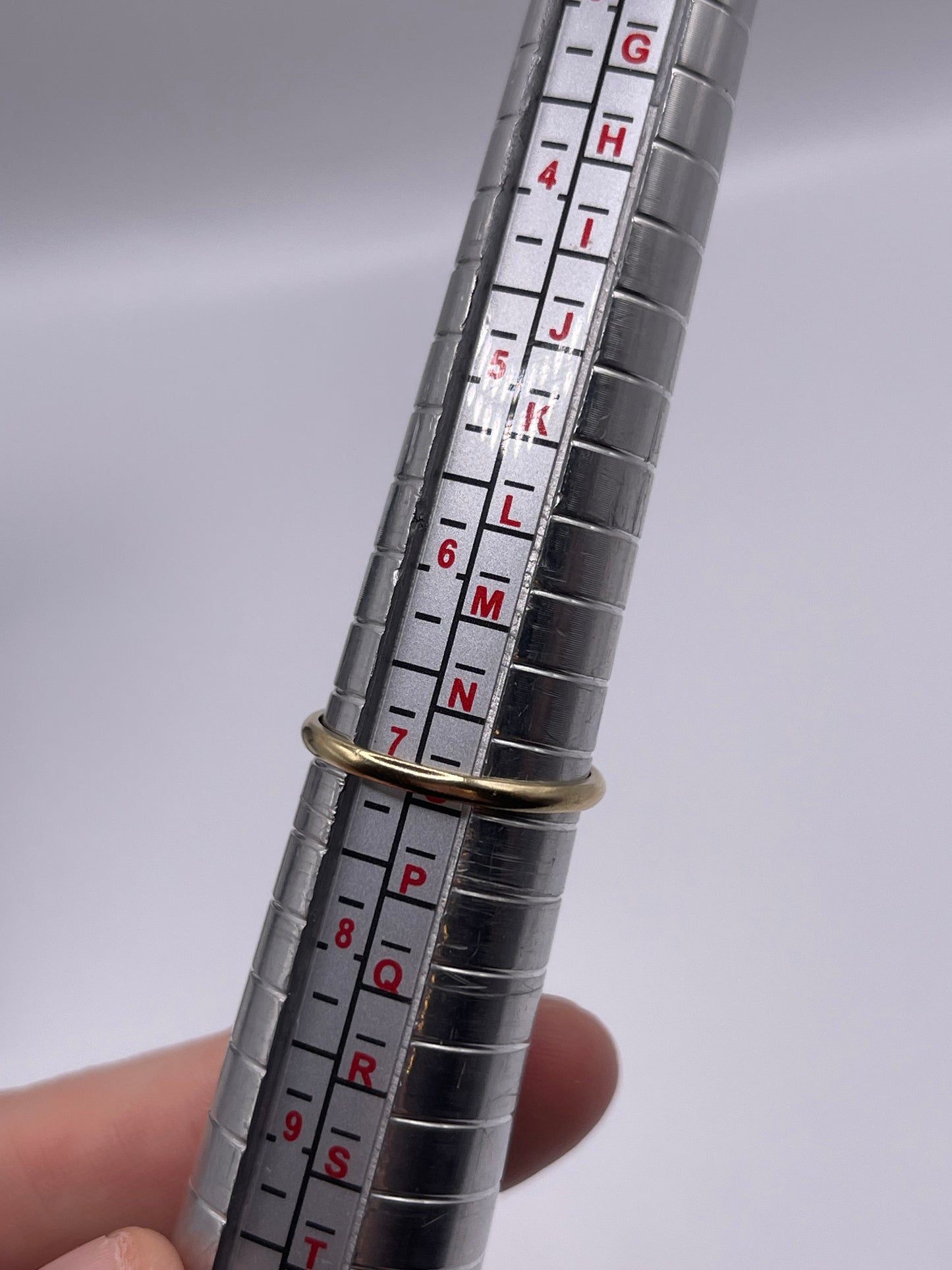 9ct gold topaz and diamond ring