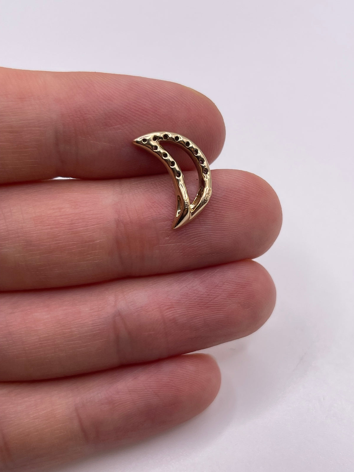9ct gold diamond crescent pendant