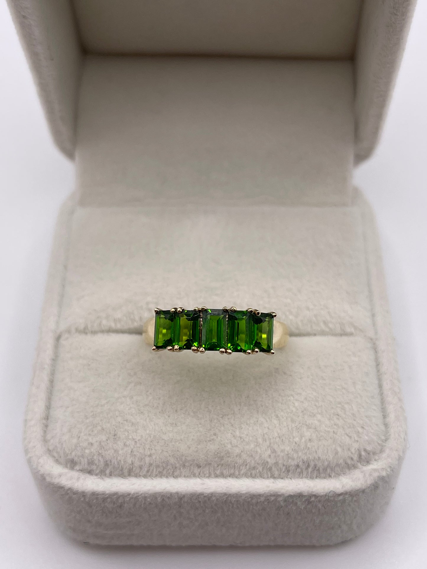 9ct gold diopside ring