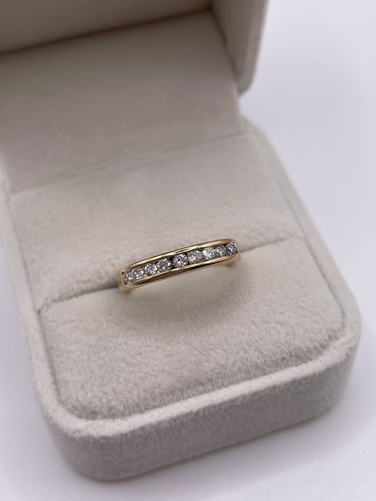 9ct gold diamond ring