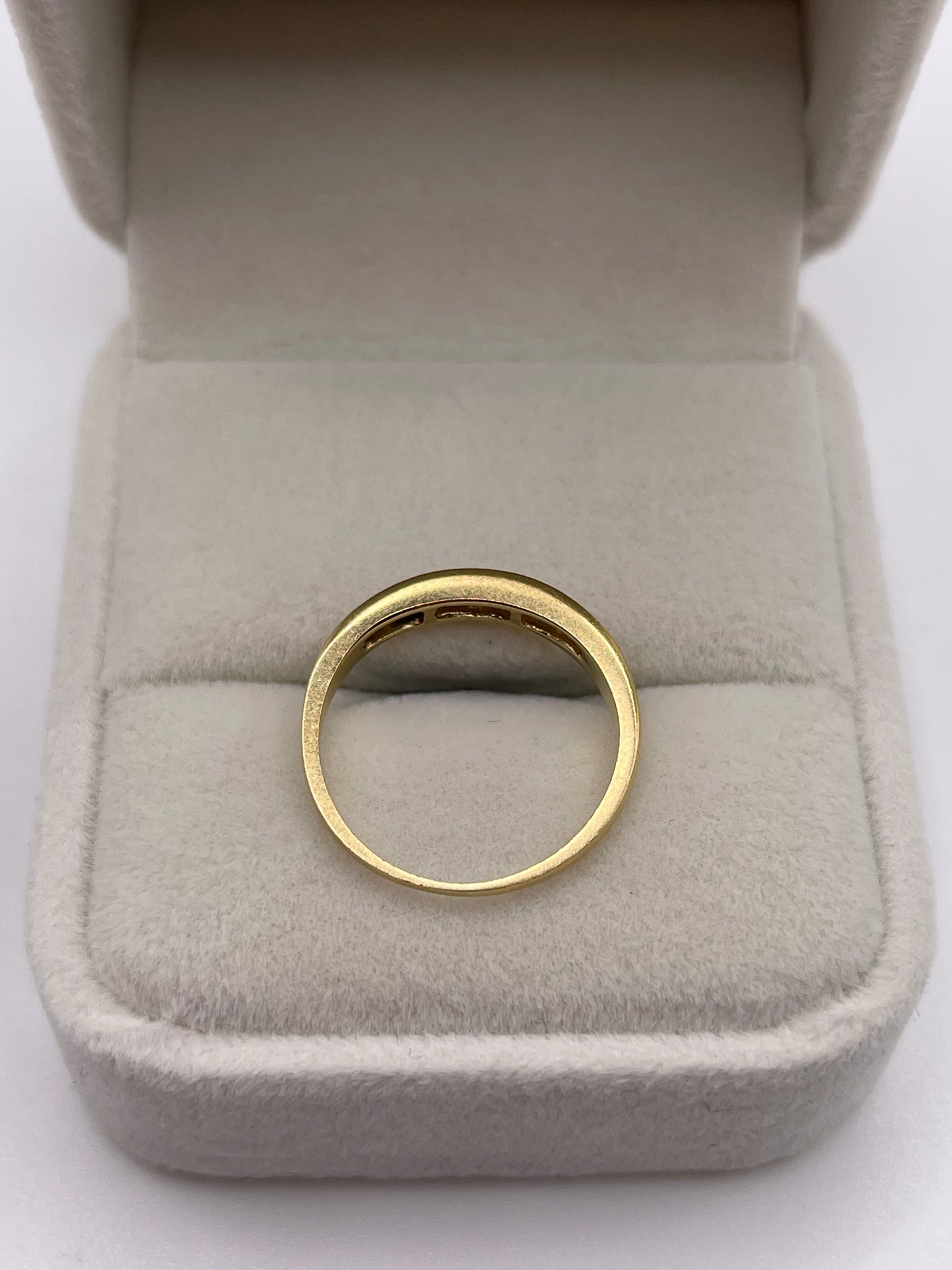 18ct gold diamond ring