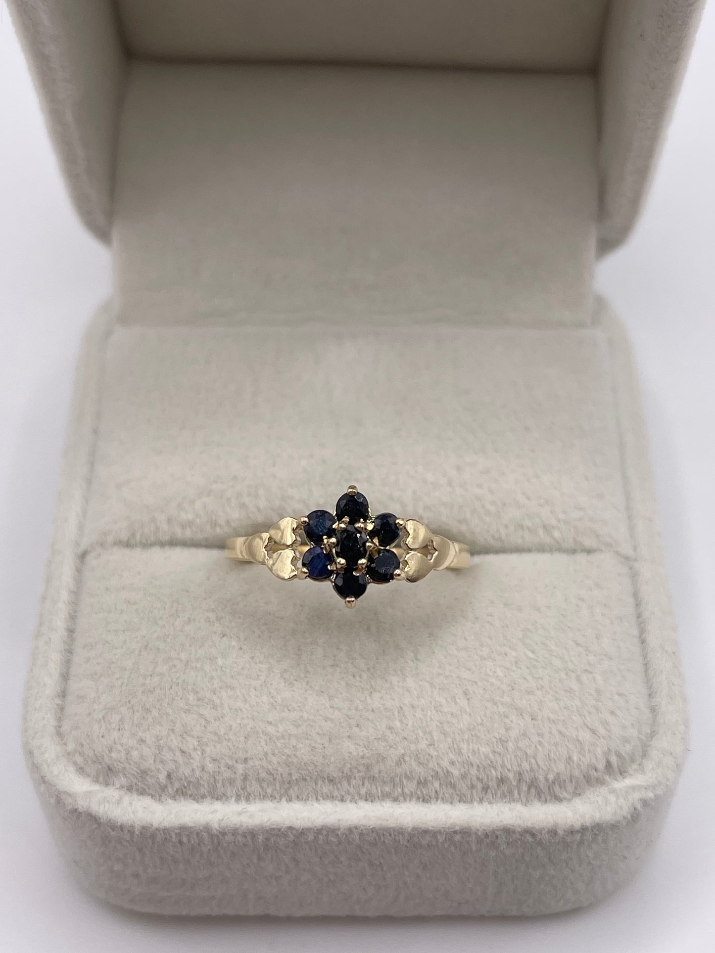 9ct gold sapphire cluster ring