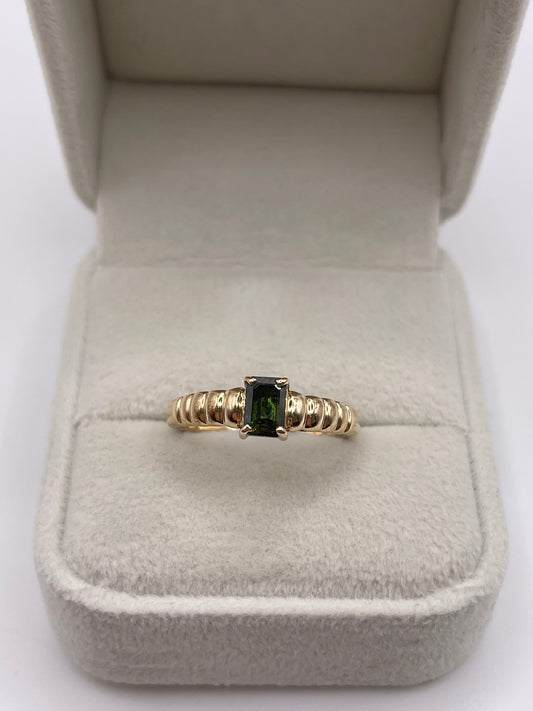 9ct gold tourmaline ring