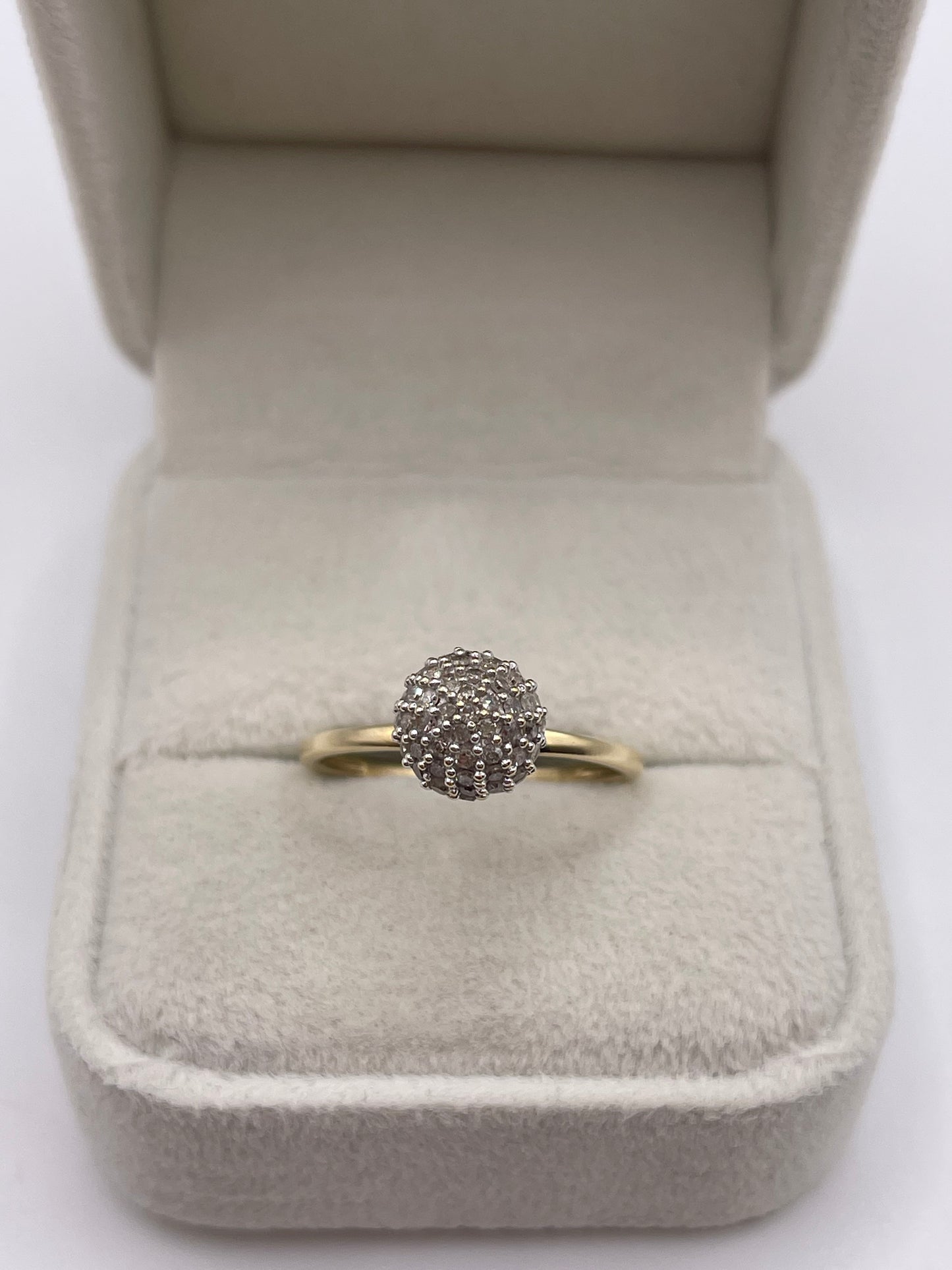 9ct gold diamond cluster ring