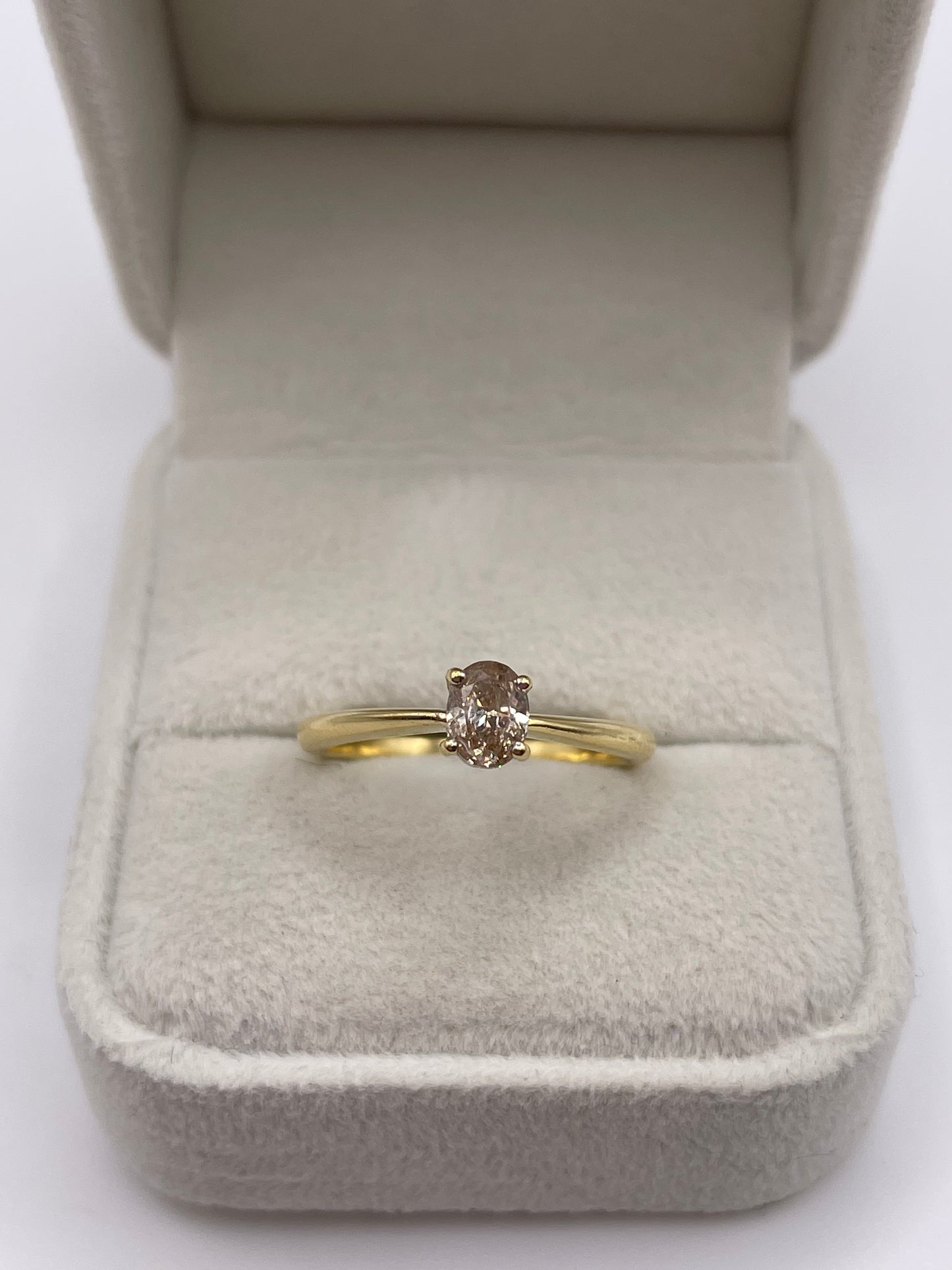 18ct gold diamond ring