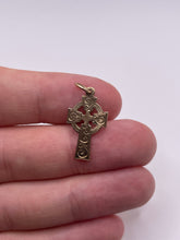 Load image into Gallery viewer, 9ct gold cross pendant
