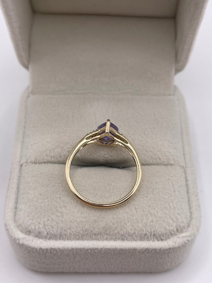 9ct gold tanzanite and diamond ring