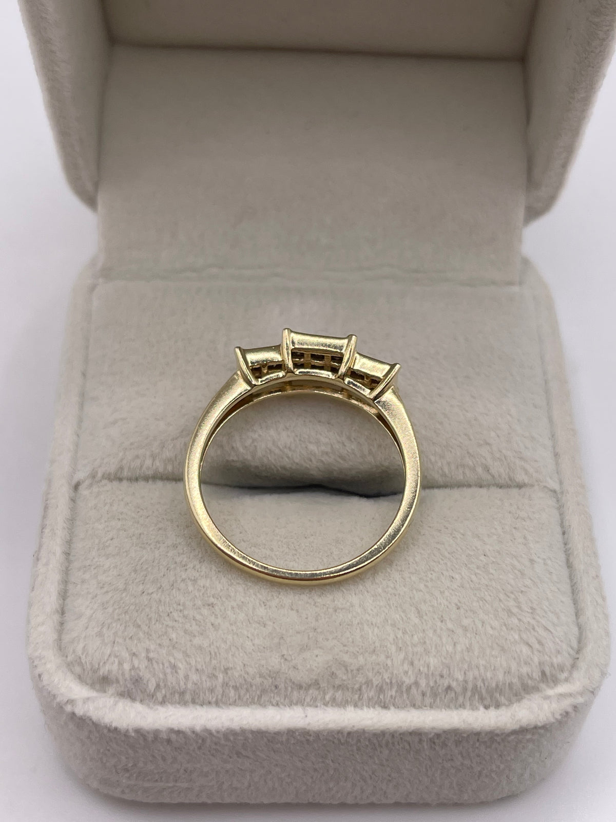 9ct gold diamond cluster ring