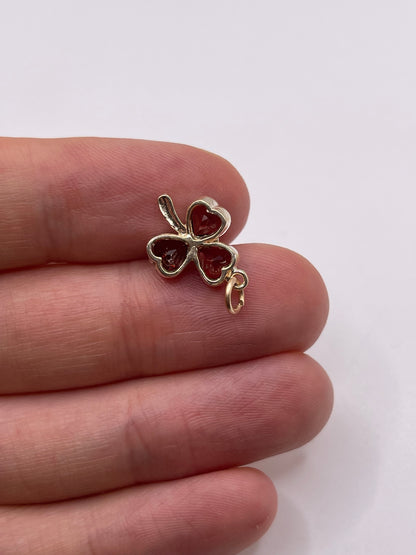 9ct gold garnet clover pendant