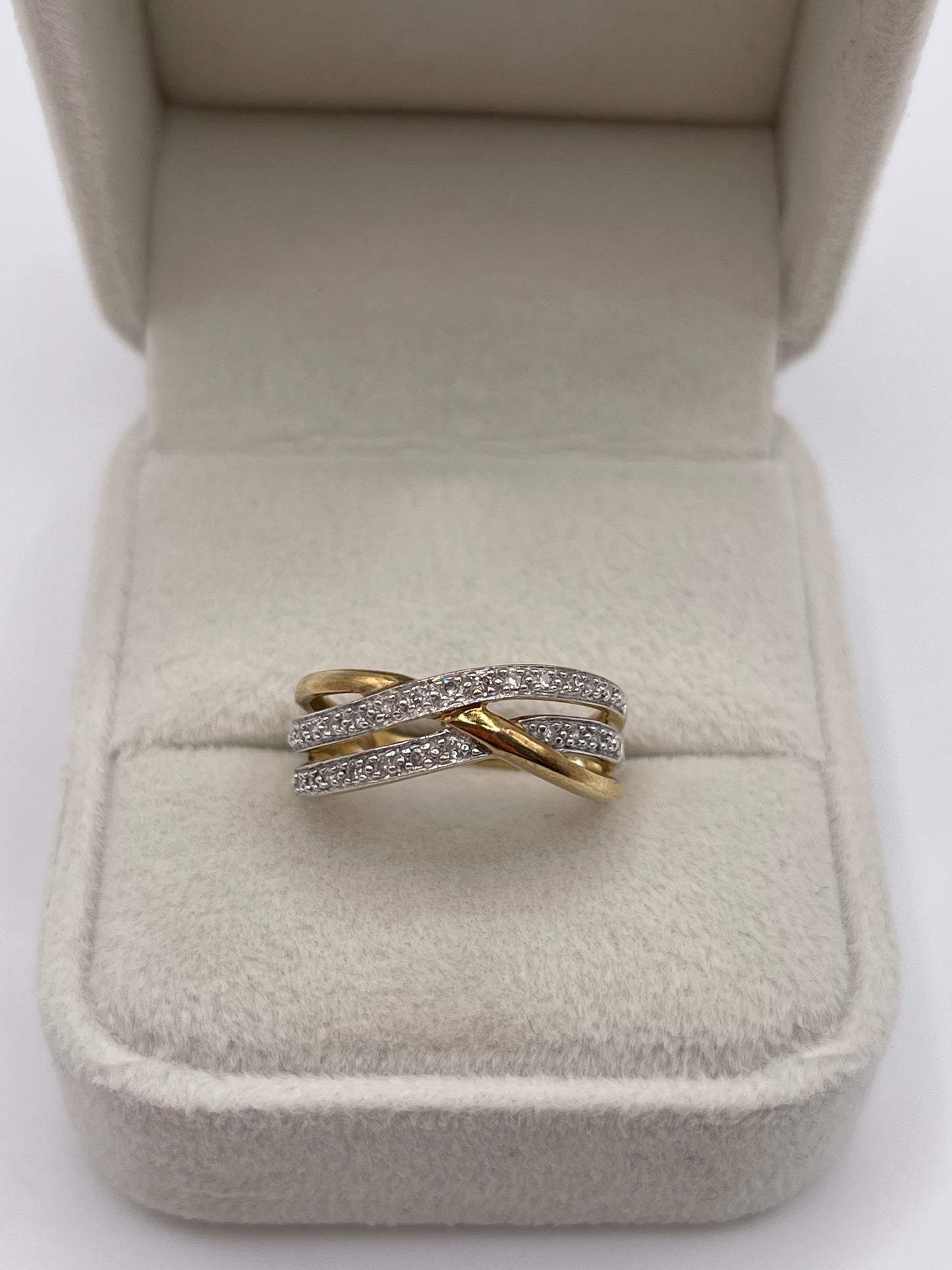9ct gold diamond cluster ring