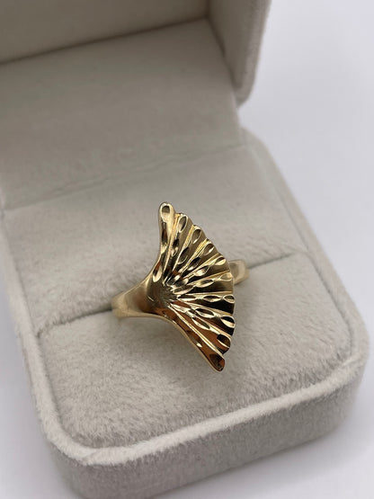 9ct gold ring