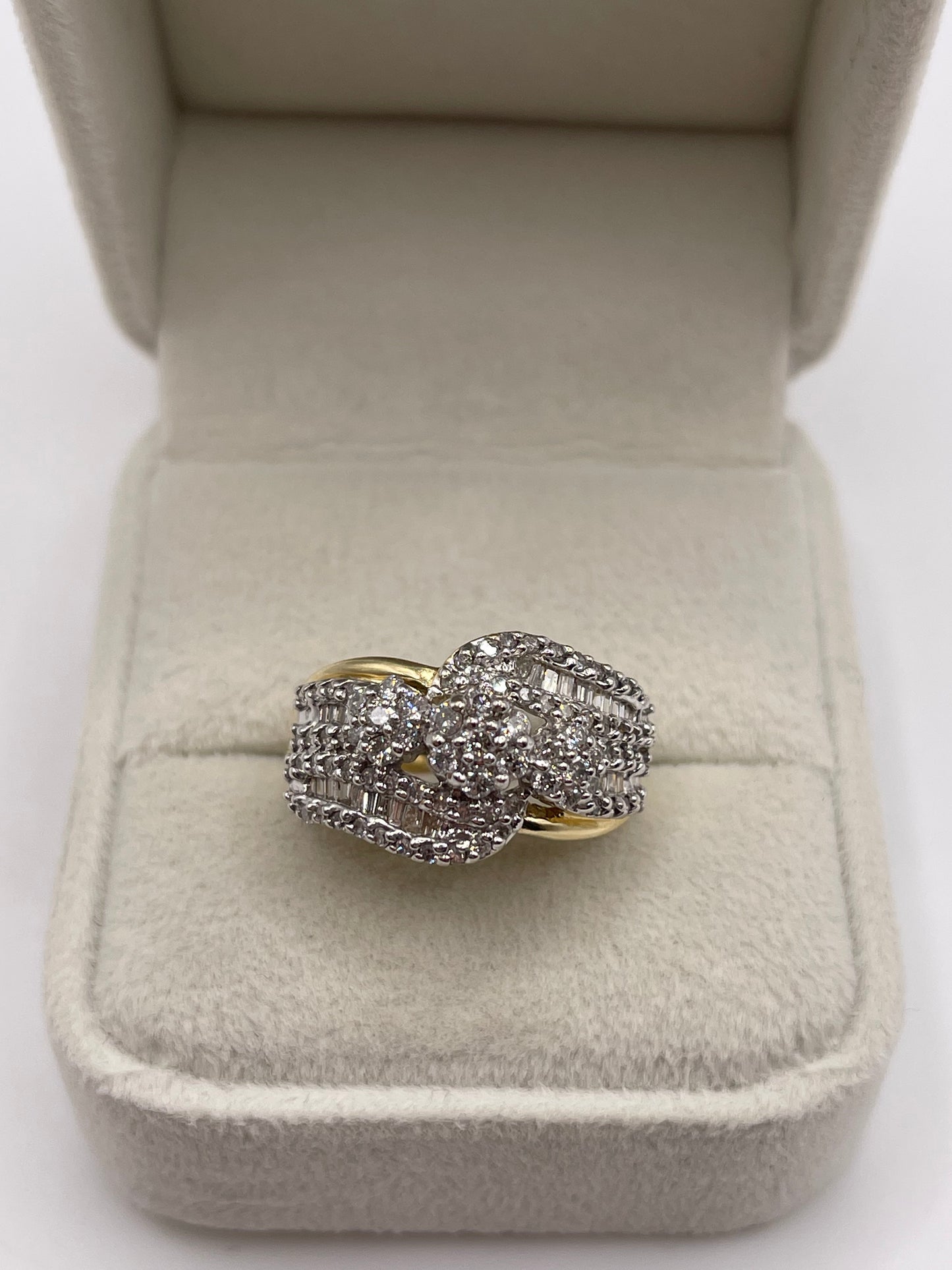 9ct gold diamond cluster ring