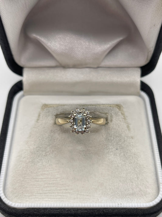 9ct gold aquamarine and diamond ring