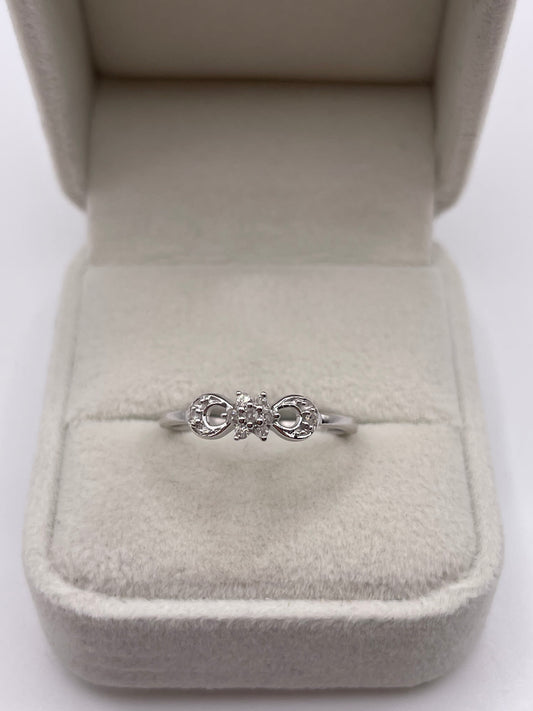 9ct white gold diamond cluster ring