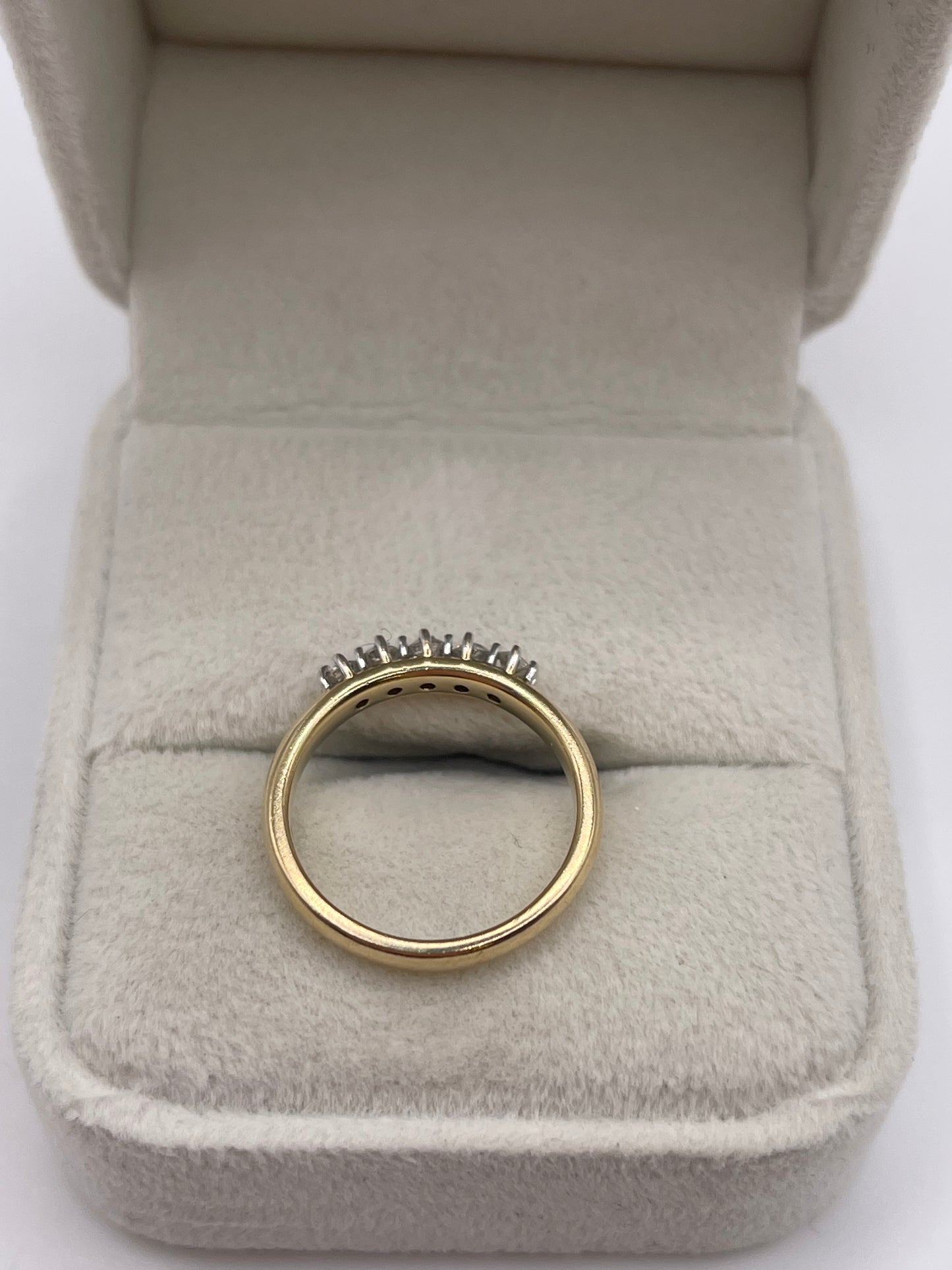 9ct gold diamond cluster ring