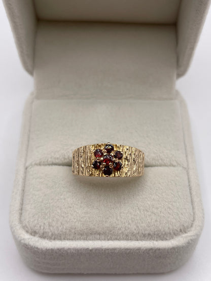 9ct gold garnet cluster ring