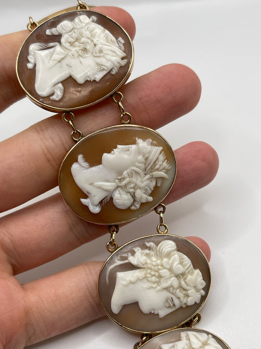 9ct gold cameo bracelet