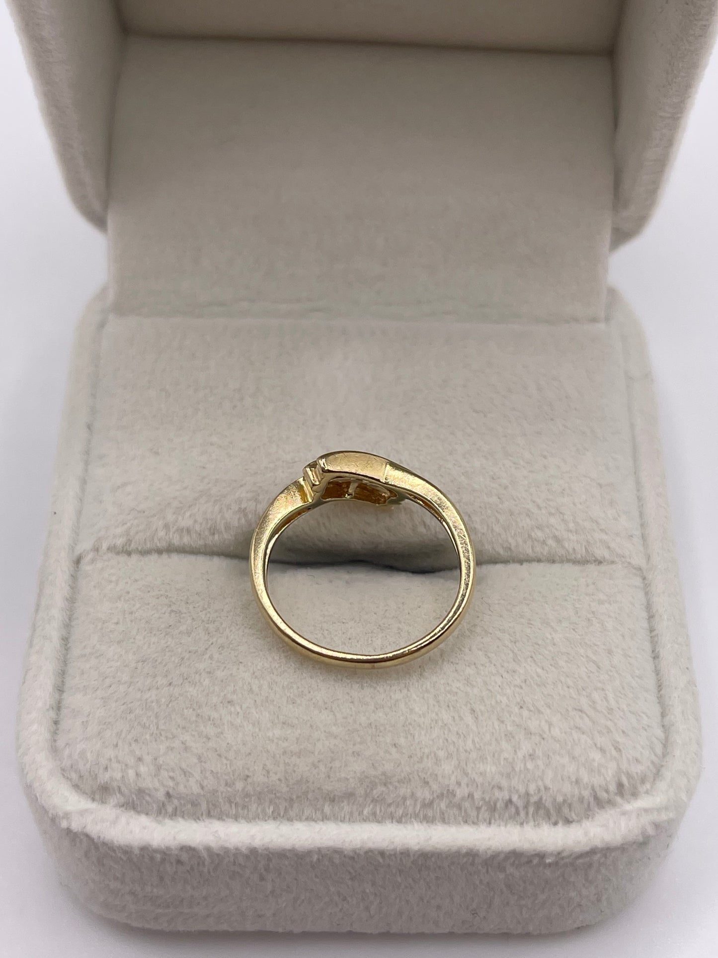 9ct gold diamond ring