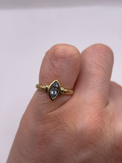 9ct gold aquamarine ring