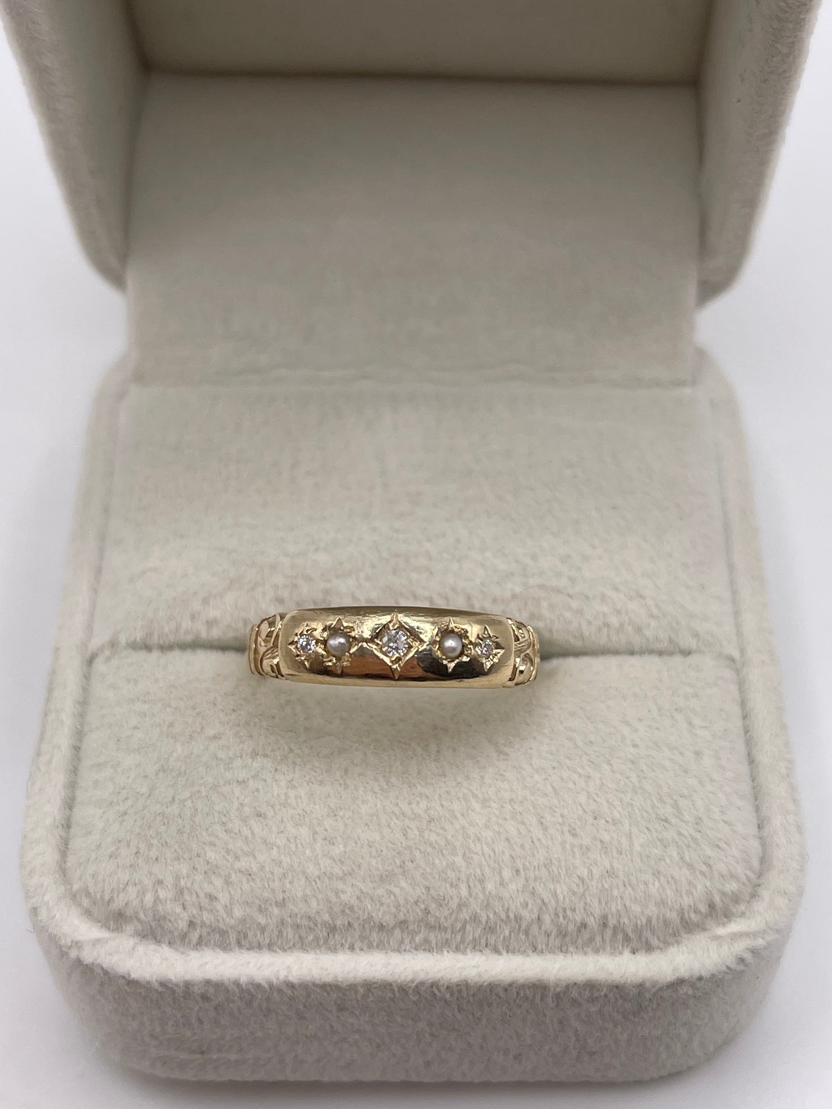 9ct gold pearl and diamond gypsy ring