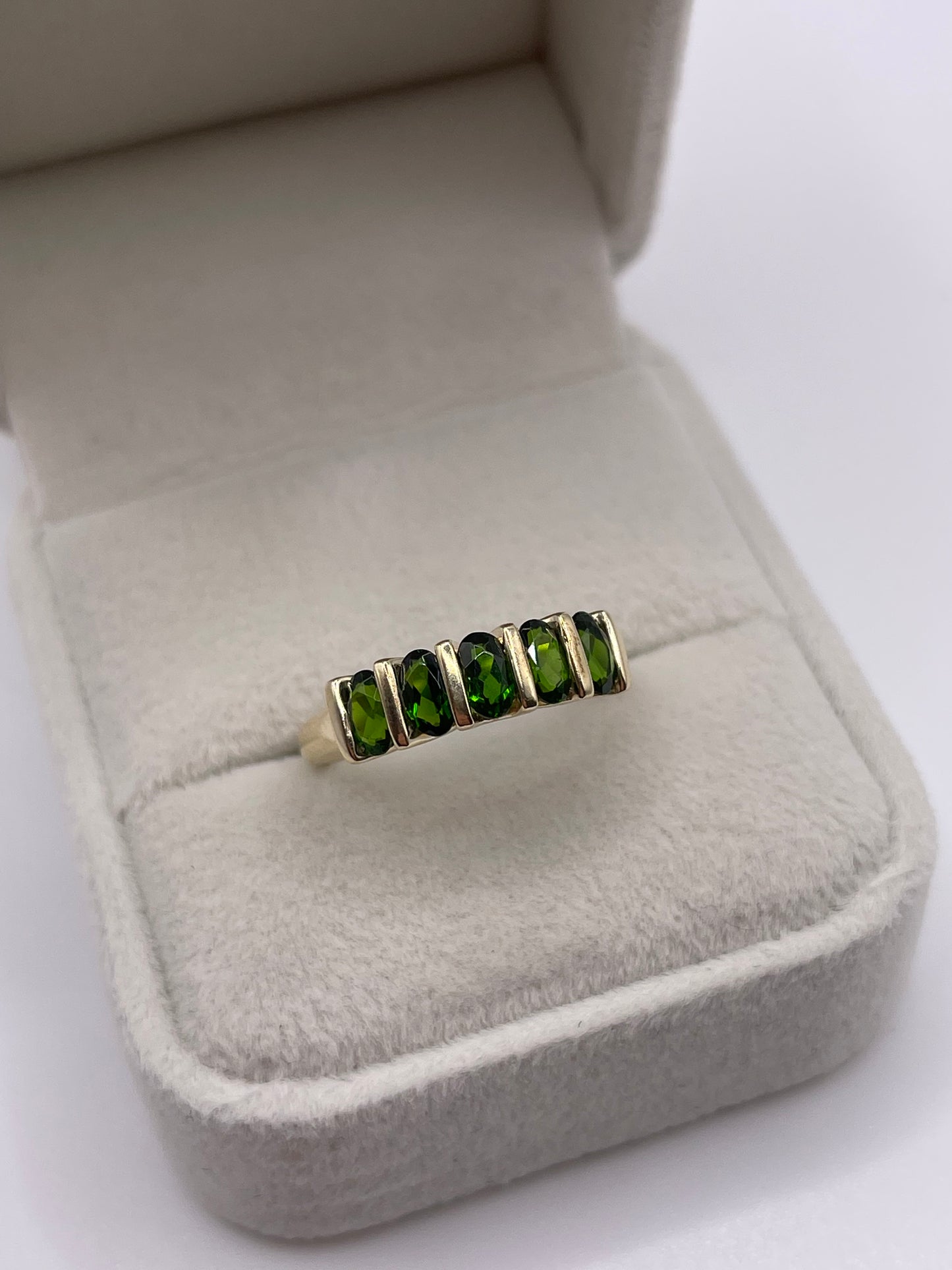 9ct gold diopside ring